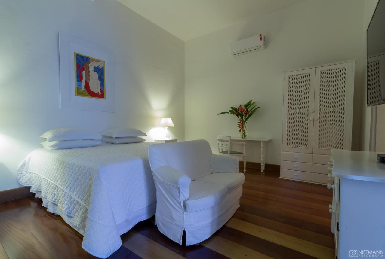 King Room with Pool View,1479730688:JPEG